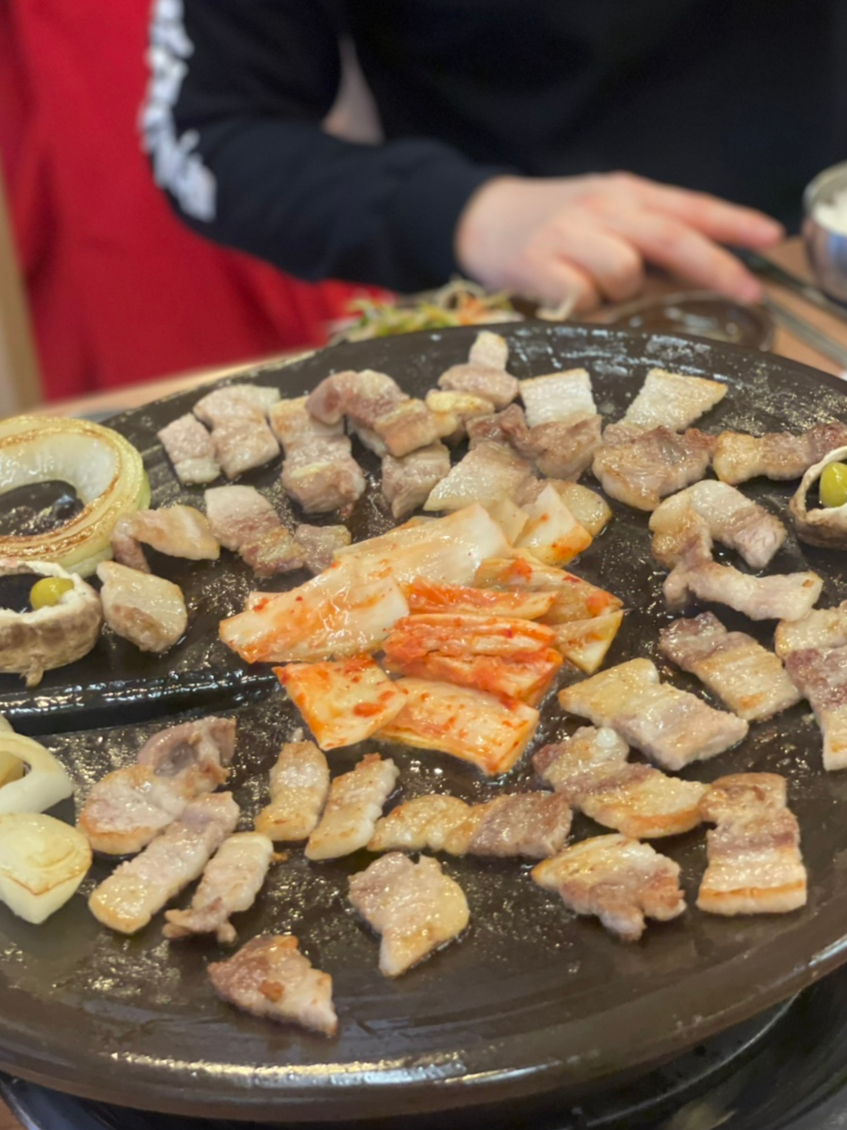 한라산옹기구이삼겹살 이미지