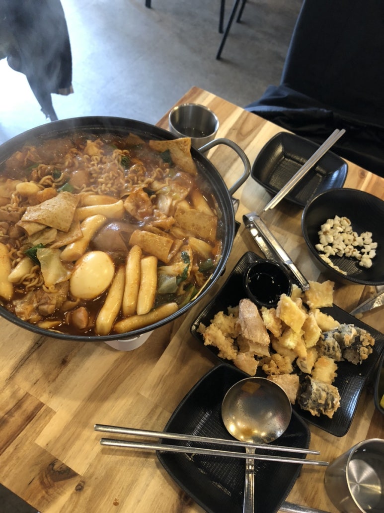 맘스떡볶이 이미지