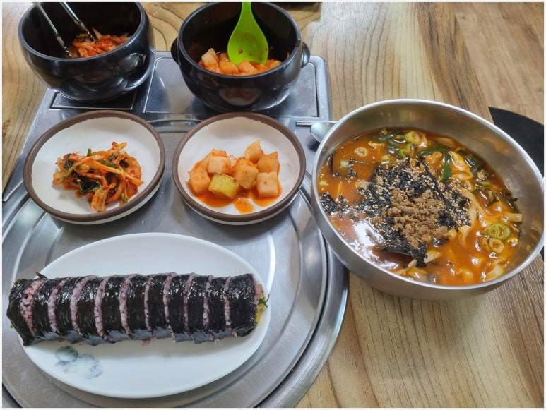 까치칼국수 이미지