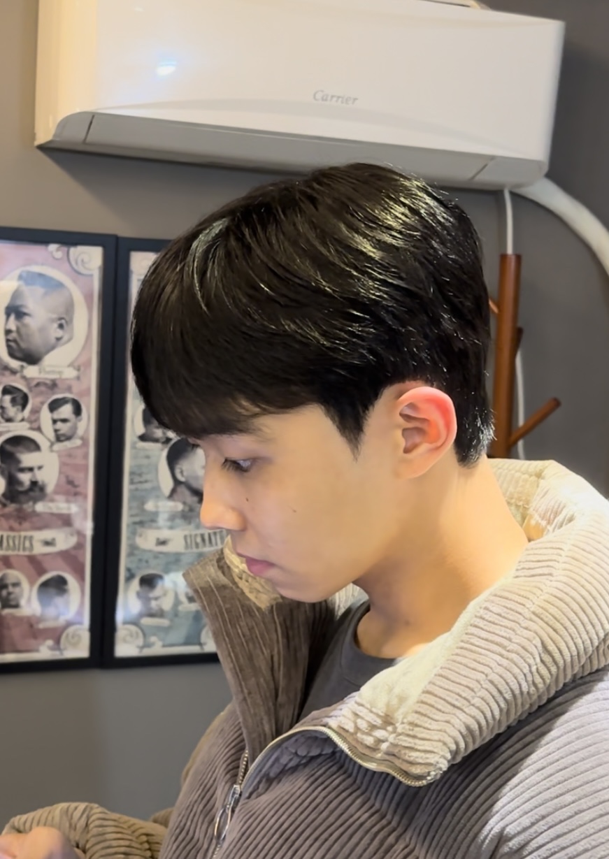 언이븐바버샵 이미지