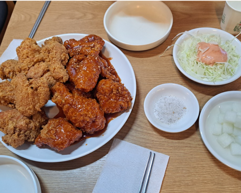 반원칼국수 이미지