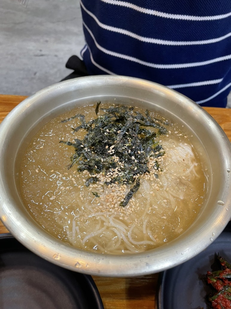 유장군솥뚜껑삼겹살 이미지