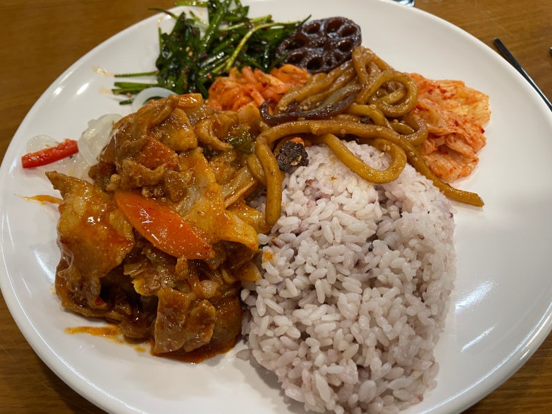 맛나식당한식뷔페 이미지