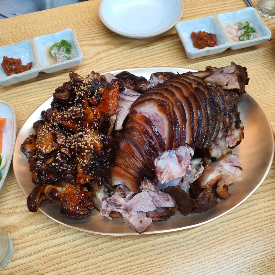 장춘왕족발 이미지