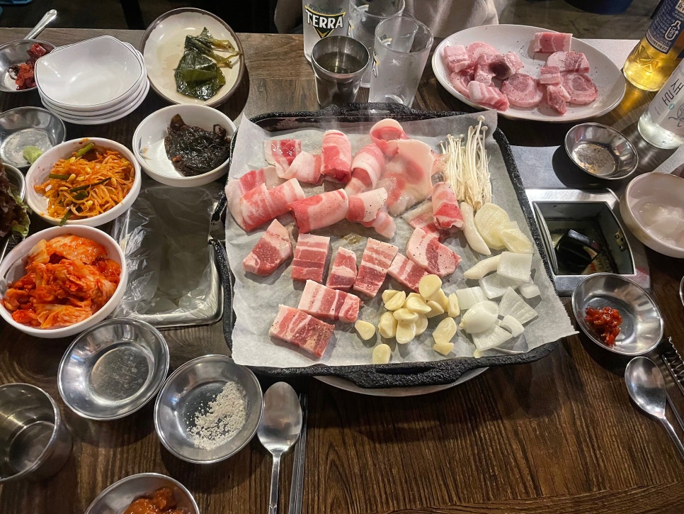 뒷고기와대패삼겹살 이미지