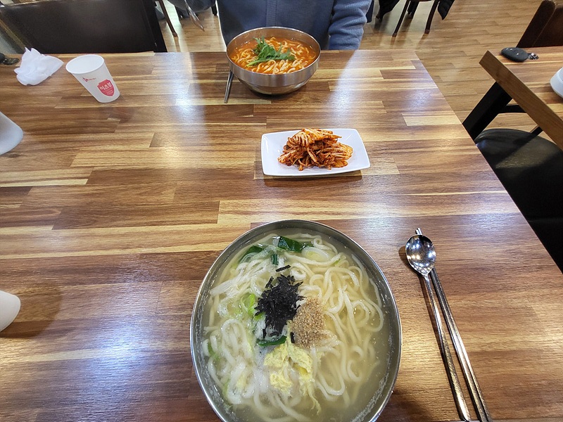 킴스앤칼국수 이미지