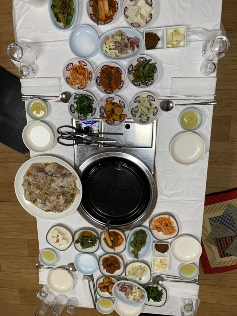 황칠 돼지한마리 이미지