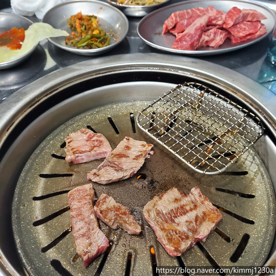 꿀꿀이뒷고기 이미지