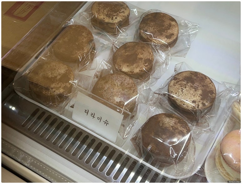 커피앤카롱 이미지