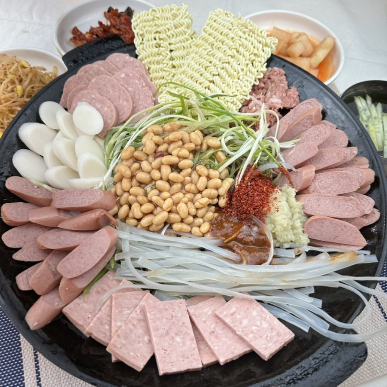 의정부솥뚜껑부대찌개 이미지