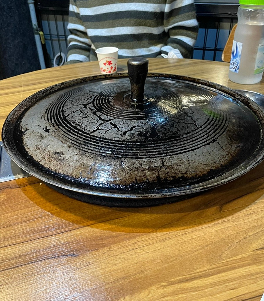 산들마당솥뚜껑삼겹살 이미지