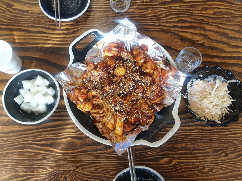 대롱이숯불두마리치킨 이미지