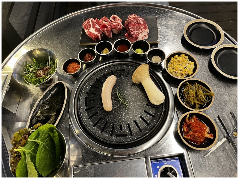 육회품은돼지 이미지