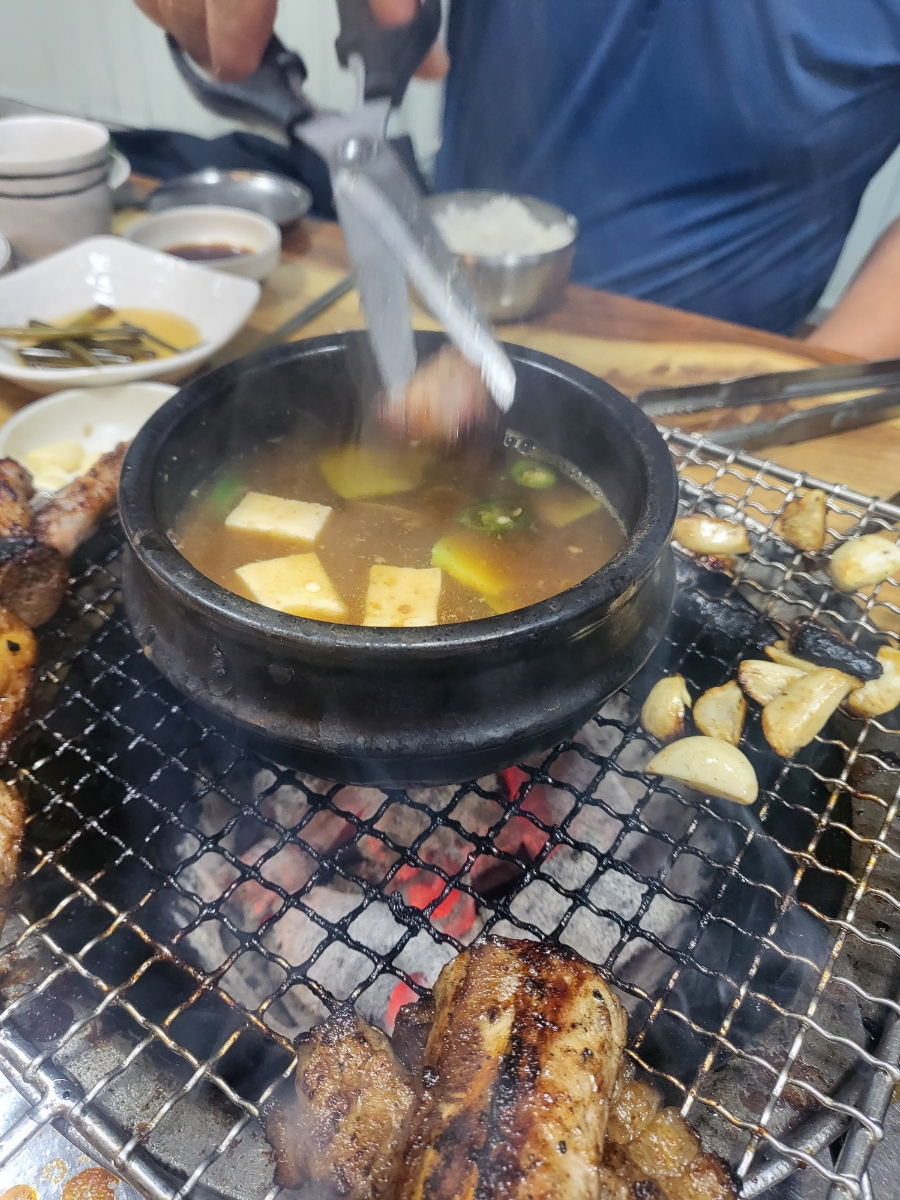 ３３돼지숯불갈비 이미지