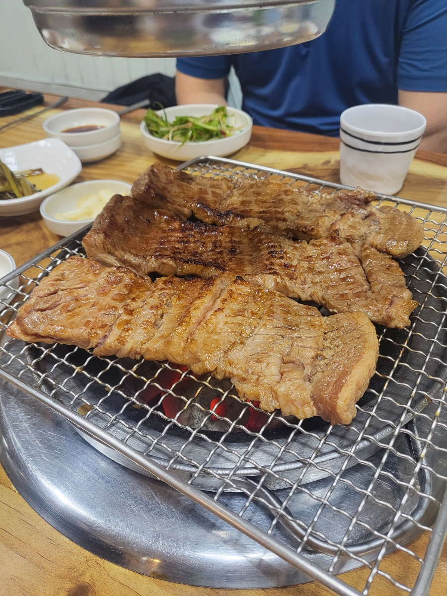 ３３돼지숯불갈비 이미지