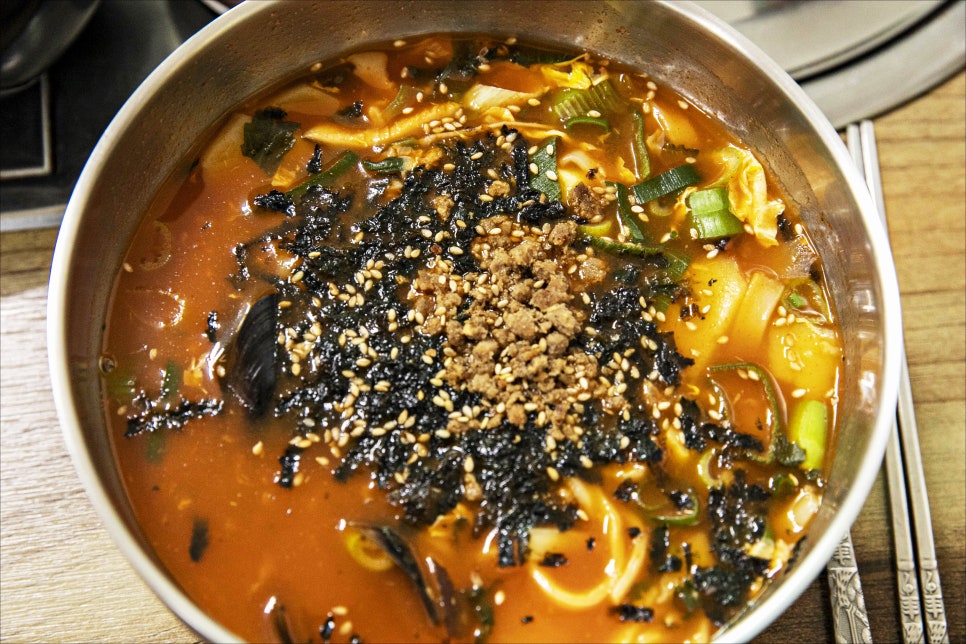 까치칼국수 이미지