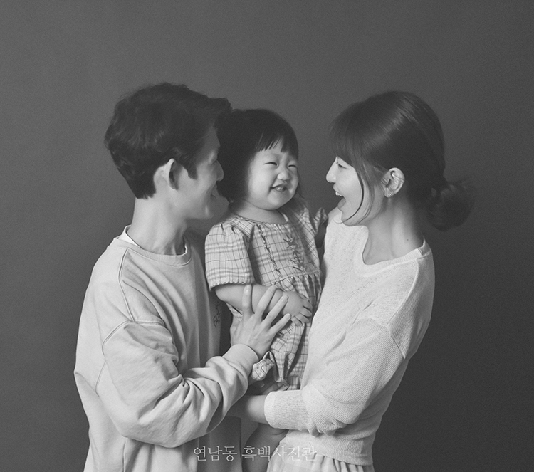 연남동흑백사진관 이미지