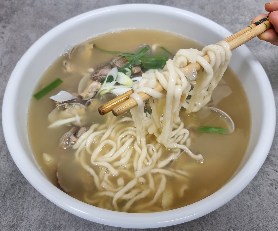 생생바지락칼국수 이미지