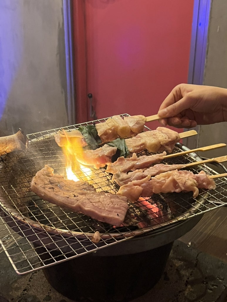 너에게 꼬치다 이미지