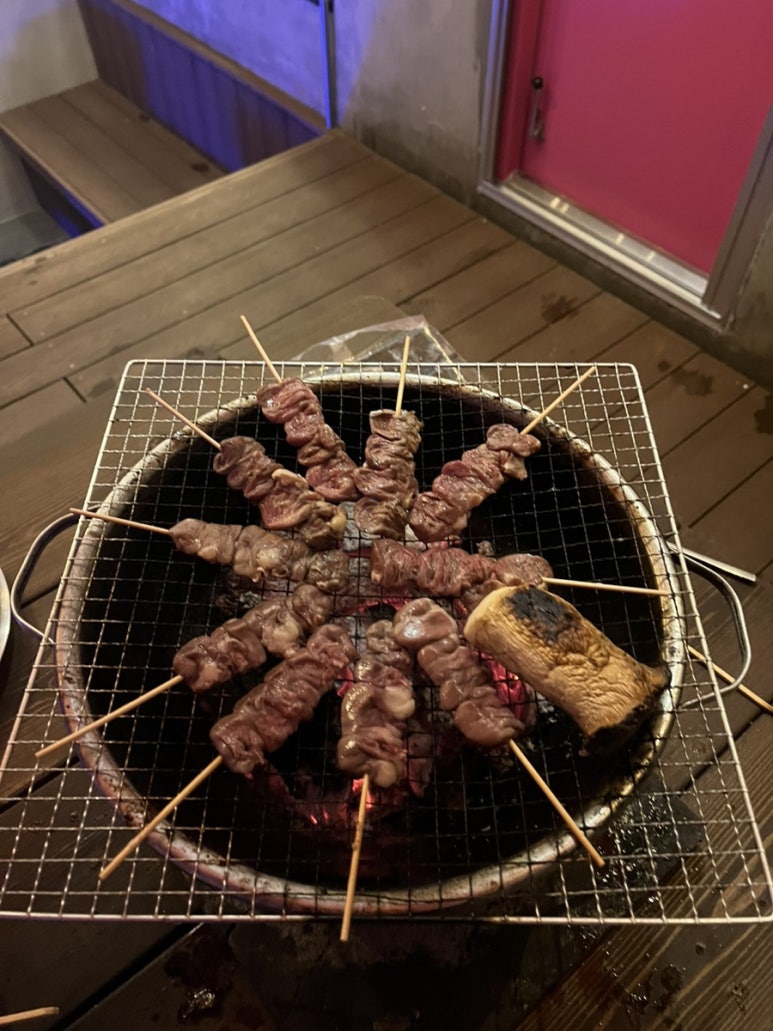 너에게 꼬치다 이미지