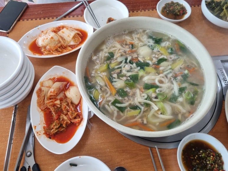 바지락손칼국수 이미지