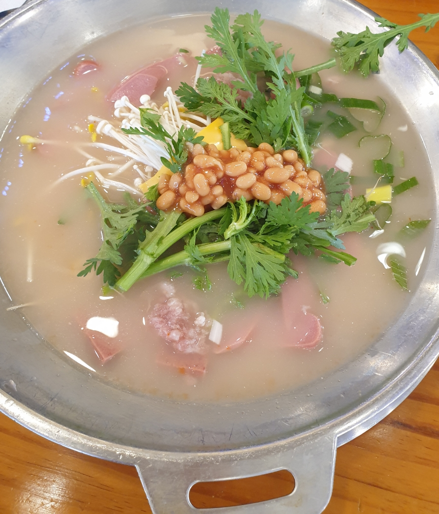 할매보쌈부대찌개 이미지