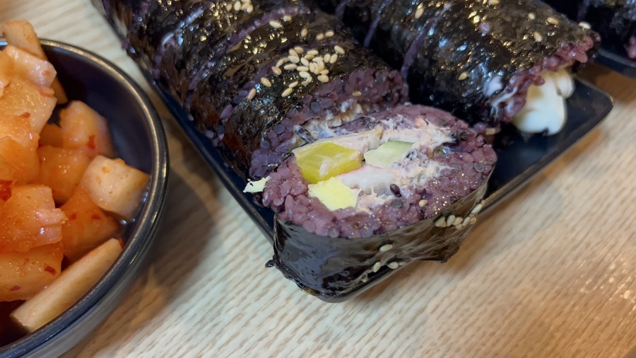 모퉁이흑미김밥 이미지