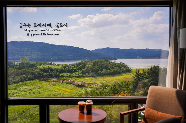 스타벅스경주보문로DT점 이미지