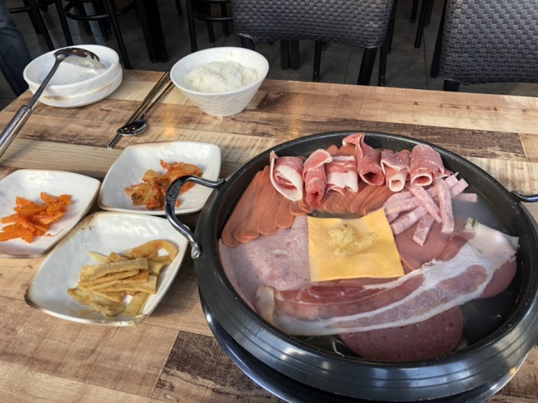 빅쭌부대찌개 이미지