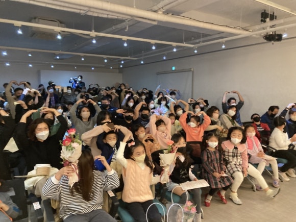 리리코우쿨렐레 이미지