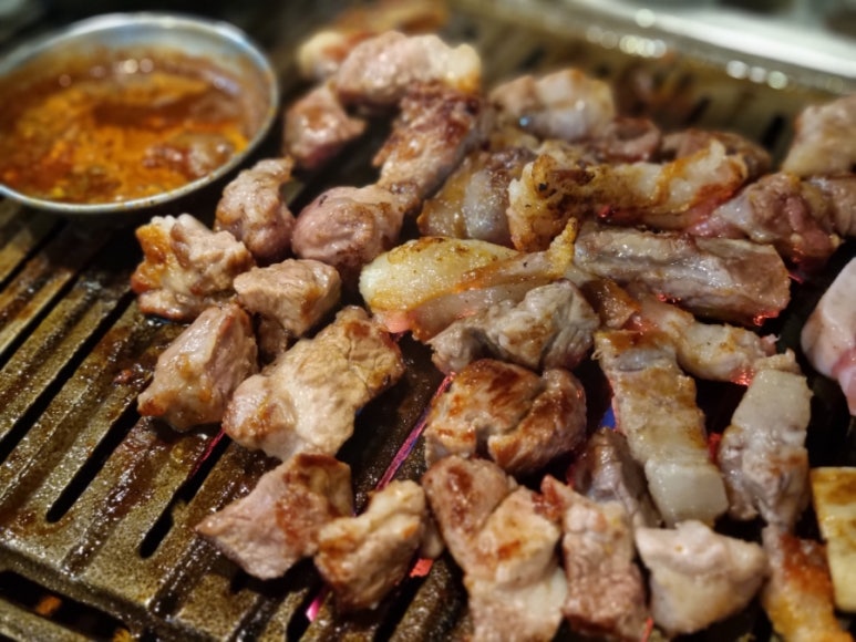 금돼지 연탄구이 이미지