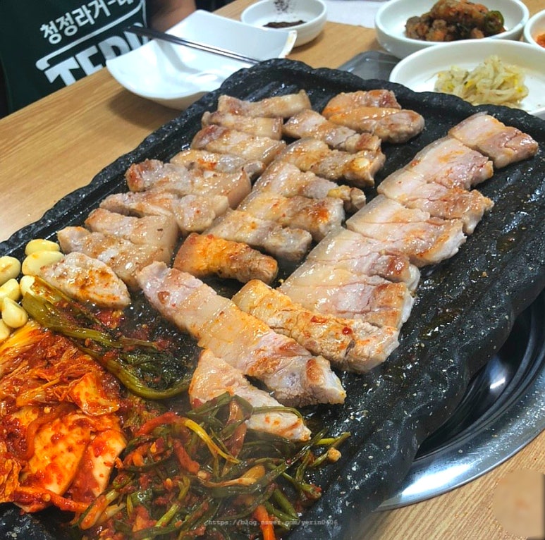 수림생삼겹 이미지