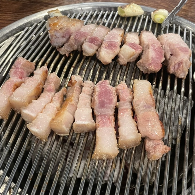 돼지보쓰 이미지
