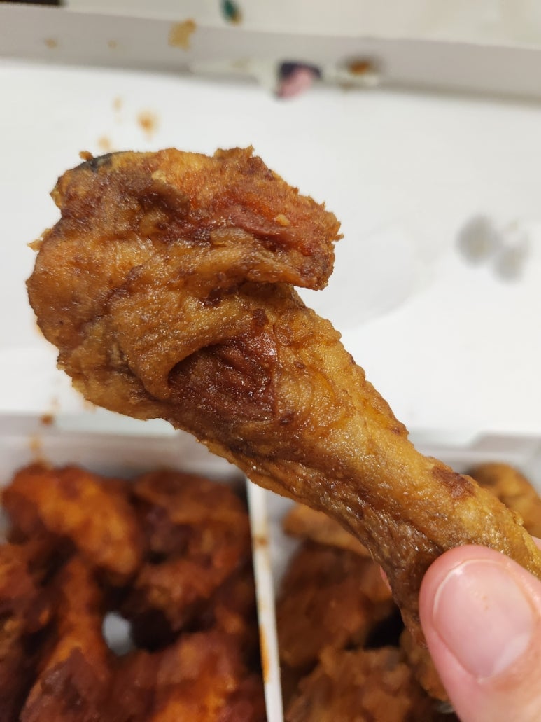 교촌치킨 명륜점 이미지