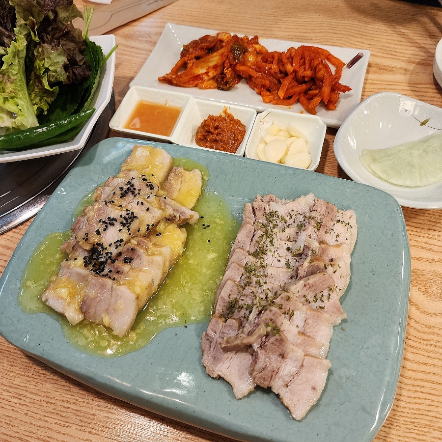 아저씨족발 이미지