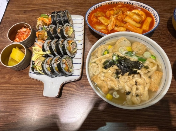 준수한 김밥 이미지