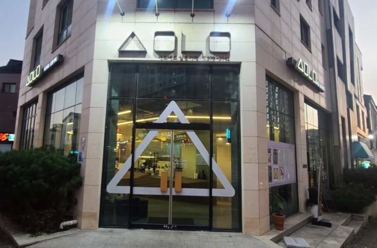 세모네모살롱카페 이미지