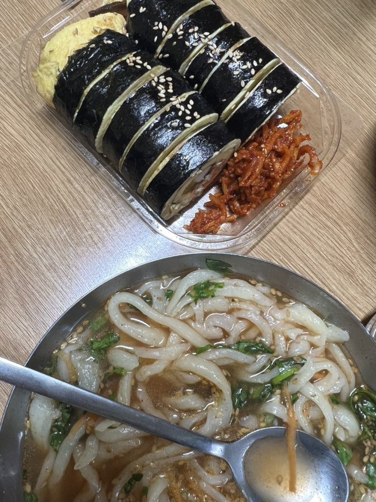 큰손칼국수김밥 이미지