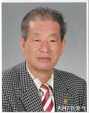 유영하는빛 이미지