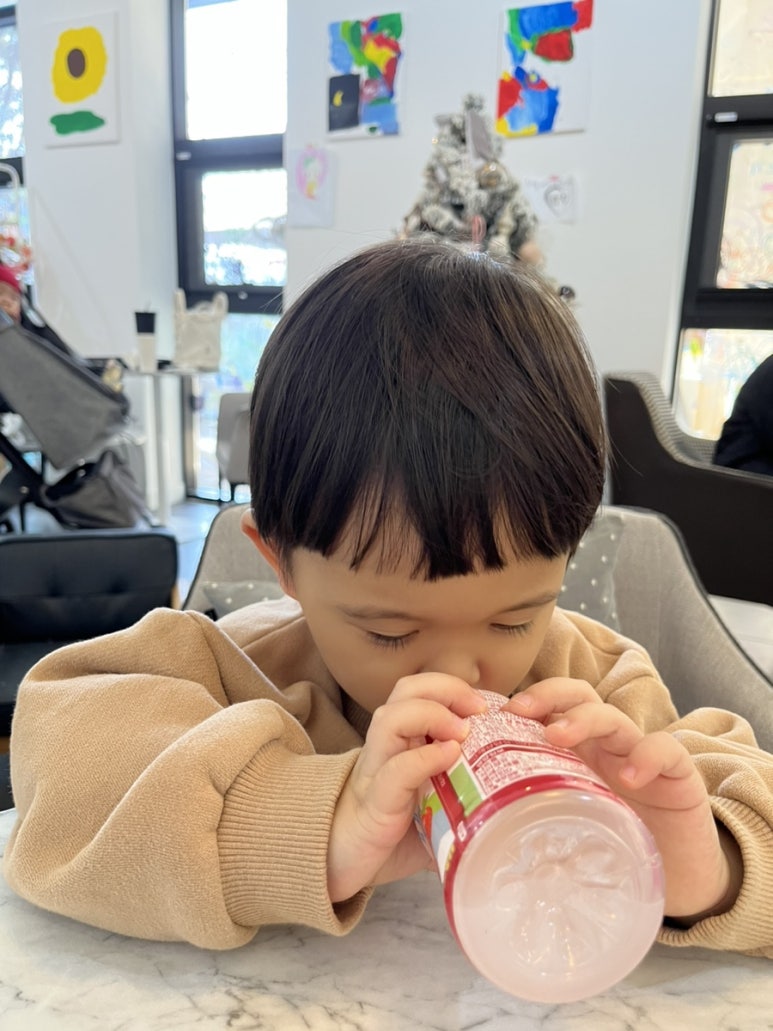 알퐁달퐁드로잉카페 이미지
