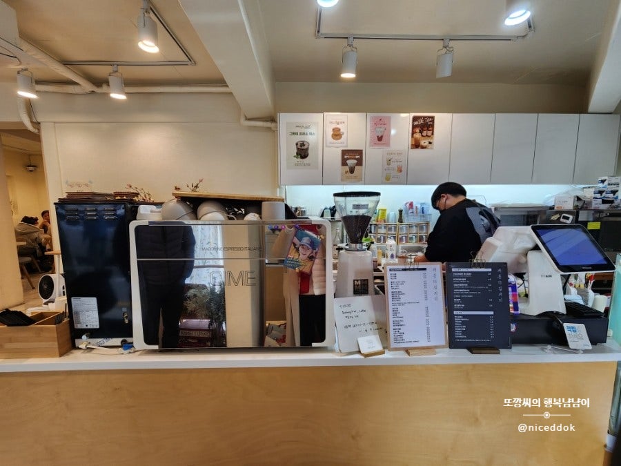 개봉15길커피 이미지