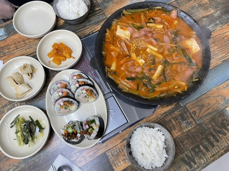 왕부대찌개 이미지