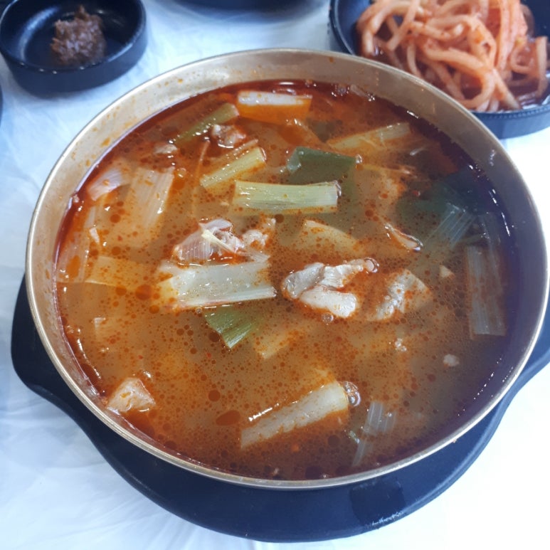 토담가마솥소고기국밥 이미지