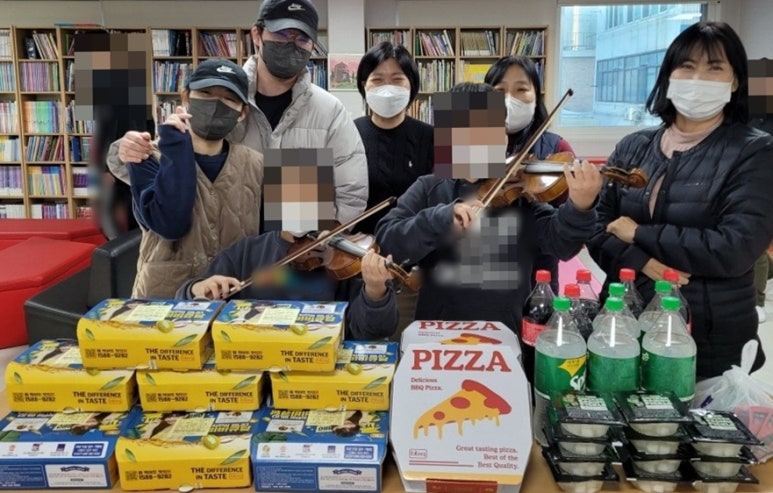 비비큐치킨, 피자 이미지