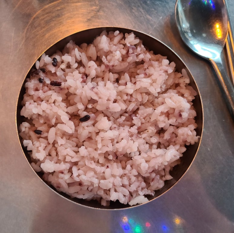 뚠뚠돼지김치찌개 이미지