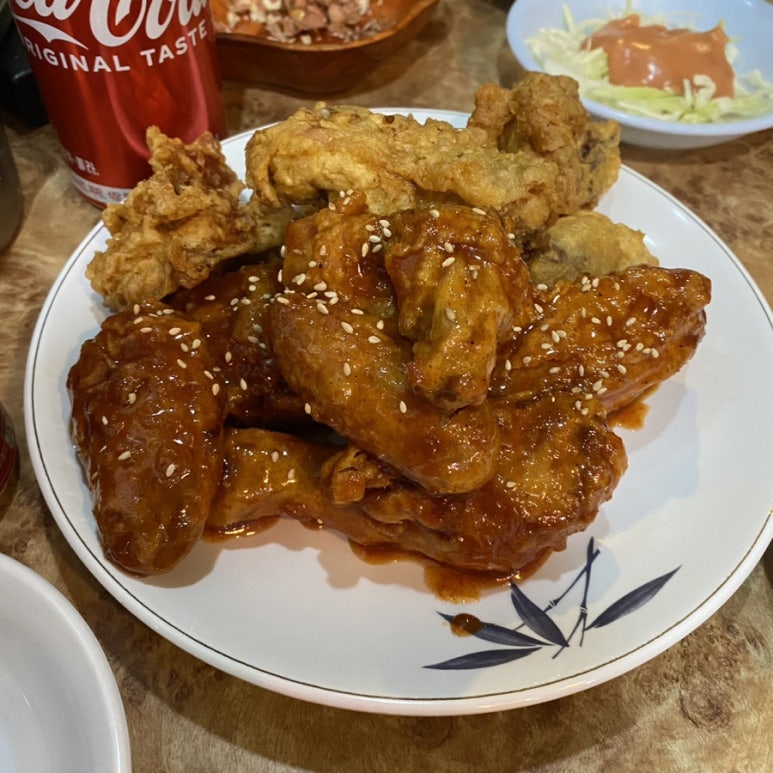 25시 호프 치킨 이미지