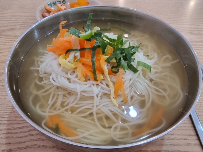 공릉동원조멸치국수 이미지