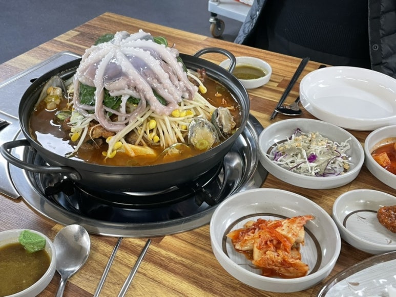 강변해물감자탕 이미지