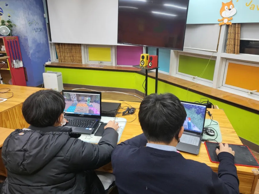 플러스컴퓨터학원 이미지