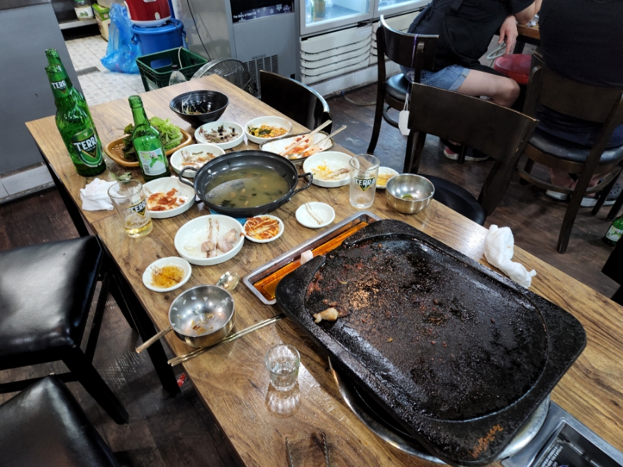 돼지3남매 이미지